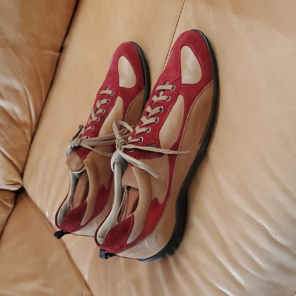 Stylish Red and Tan Men's Sneakers